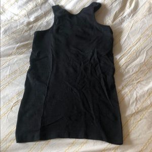 Lululemon seamless tank top size 6